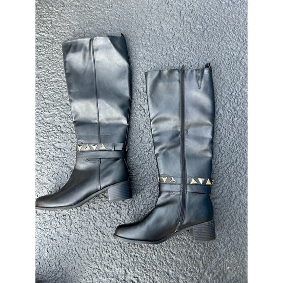 Women’s size 9 JustFab Remy Studded Riding Boot In Black and Gold - Picture 2 of 6